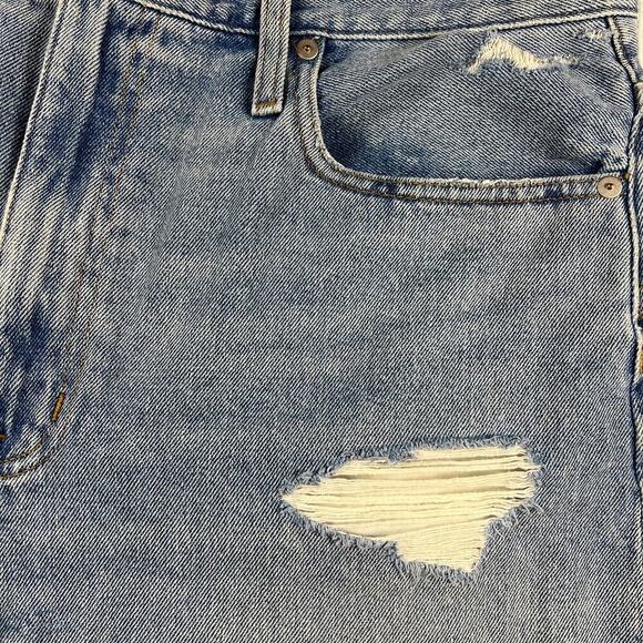 Madewell The Mom Jean Short High Rise Distressed Light Denim Wash Size 31 - Picture 5 of 11